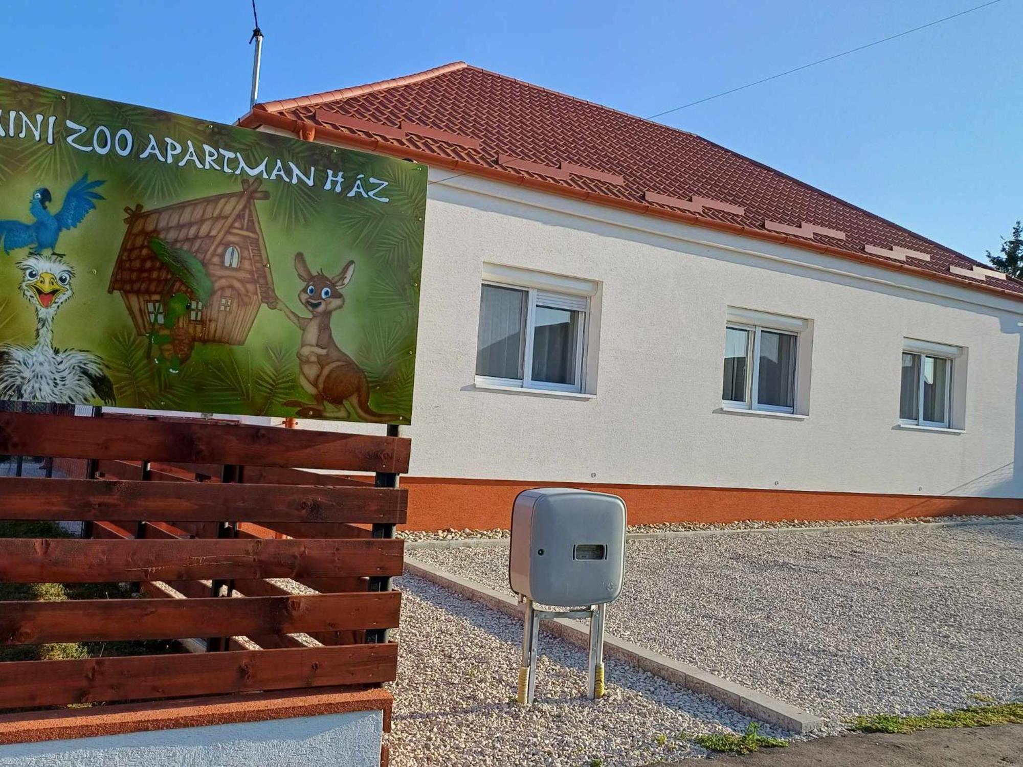 Mini Zoo Apartman Nagykanizsa Exterior photo